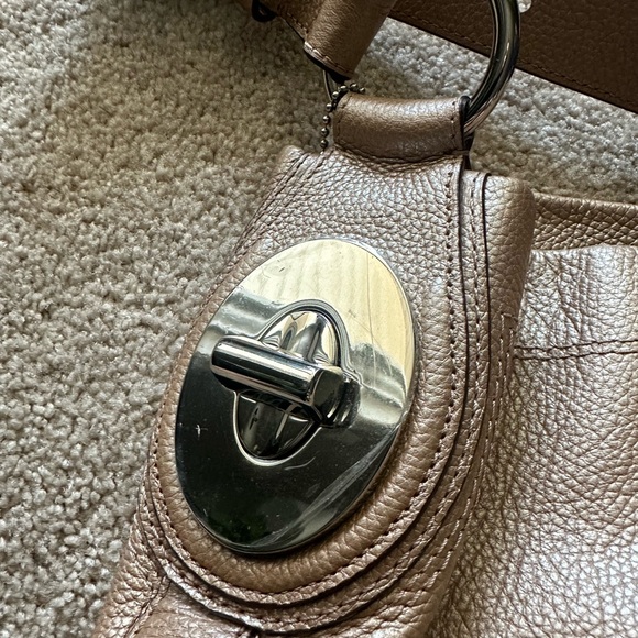 COACH METALLIC BEIGE PEBBLE LEATHER SHOULDER BAG, “PENELOPE”, 2011, HARDLY USED - Picture 5 of 10